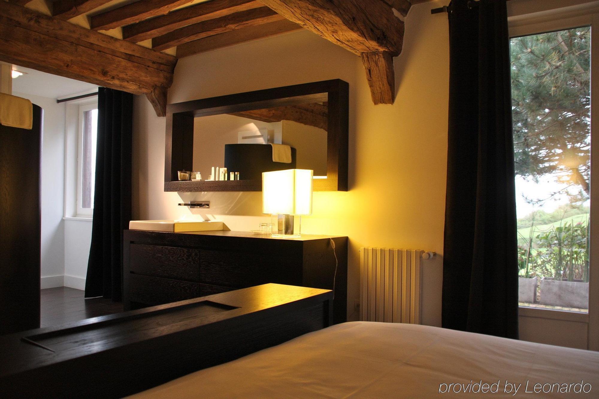 Hotel La Chaumiere Honfleur Habitación foto